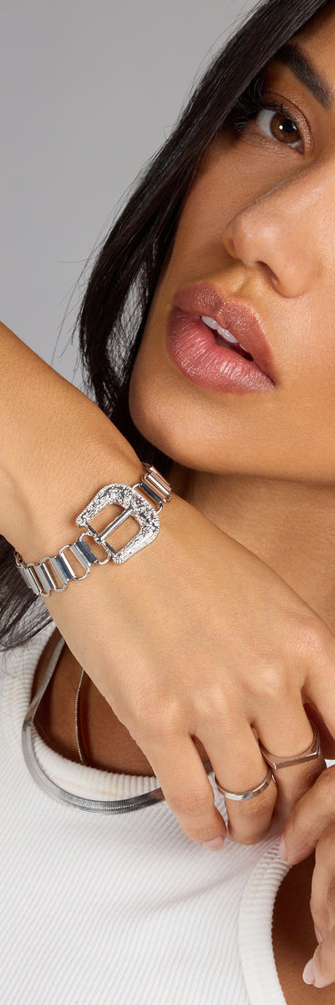 This piece brings trend-right energy to the Cowgirl Chic Western Buckle Bracelet, perfect for fall outfits that stand out.