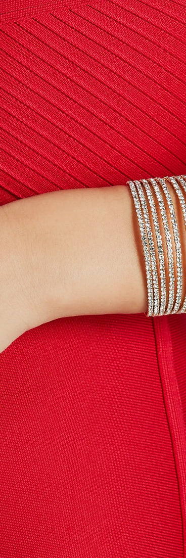 The Sparkle Beauty Rhinestone Cuff Bracelet in gold is an elevated pick for your best outfit yet, effortlessly delivering a polished look that's sure to turn heads at any celebration.