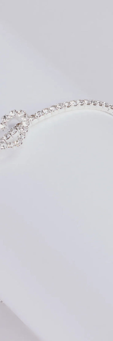 The With Love Rhinestone Memory Wire Heart Bracelet helps create a chic silver women's cocktail outfit with a trendy texture and stylish design, ideal for wedding guest cocktail outfits or dinner parties.