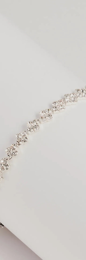 Delicate Luxe Rhinestone Clasp Bracelet
