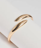 Crafted Luxe Clasp Bangle Bracelet