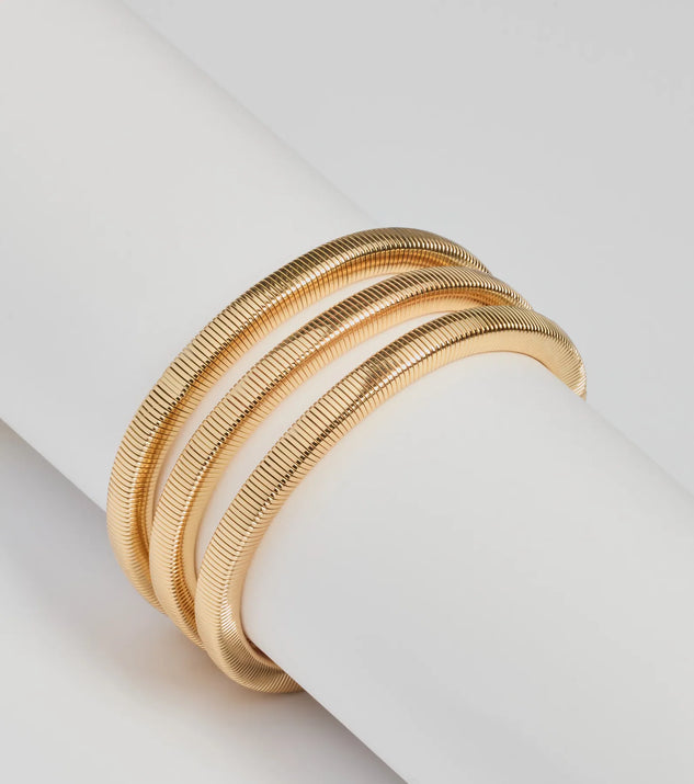 Boldly Chic Metal Bracelet Multipack, a trendy gold addition to women's going-out outfits, is ideal for Christmas party outfits, chic NYE attire, or winter night-out looks that keep you on-trend!
