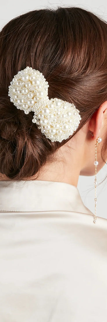 Adorably-Chic Pearl Bow Hair Clip