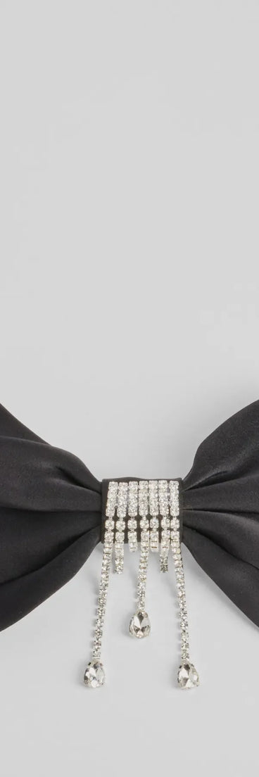 Get inspired with the Graceful Glamour Satin Hair Bow Clip, a feed-worthy black piece that’s part of Windsor's updated and curated women’s clothing edit packed with must-have fall outfit ideas.