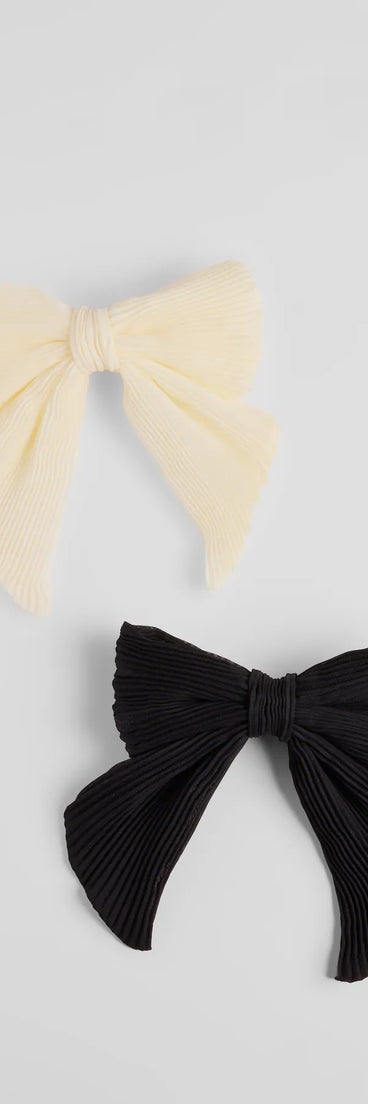 Get inspired with the Charming Details Two-Pack Hair Bow Set, a feed-worthy multi-color piece that’s part of Windsor's updated and curated women’s clothing edit packed with must-have fall outfit ideas.