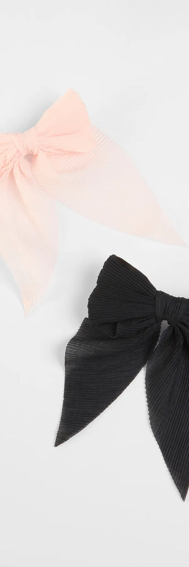 The Cutest Poise Two Pack Bow Hair Clips in multi-color brings sleek style to any graduation outfit, from cap and gown to after-party.