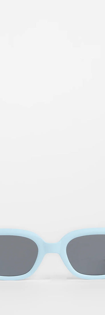 The Meet Downtown Retro Square Sunglasses in light blue brings edge and energy to your vibe, ready to elevate any festival look or concert outfit.