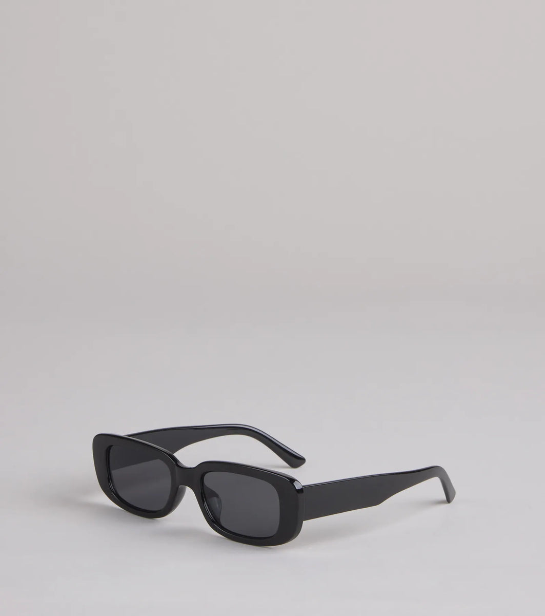 Go Square Girl On The Go Square Sunglasses & Windsor