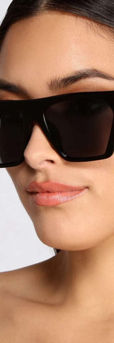 Chic Cat Eye Flat Top Sunglasses