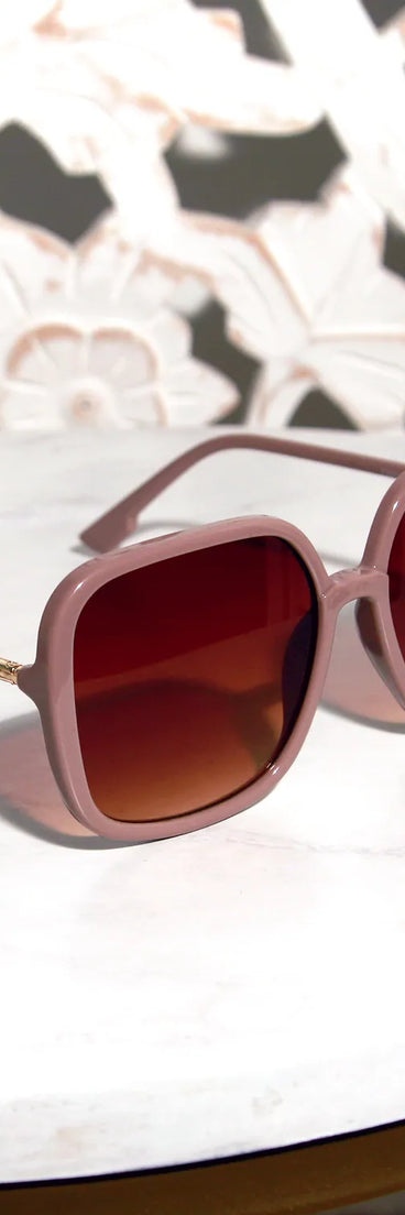 Star Quality Oversized Sunglasses