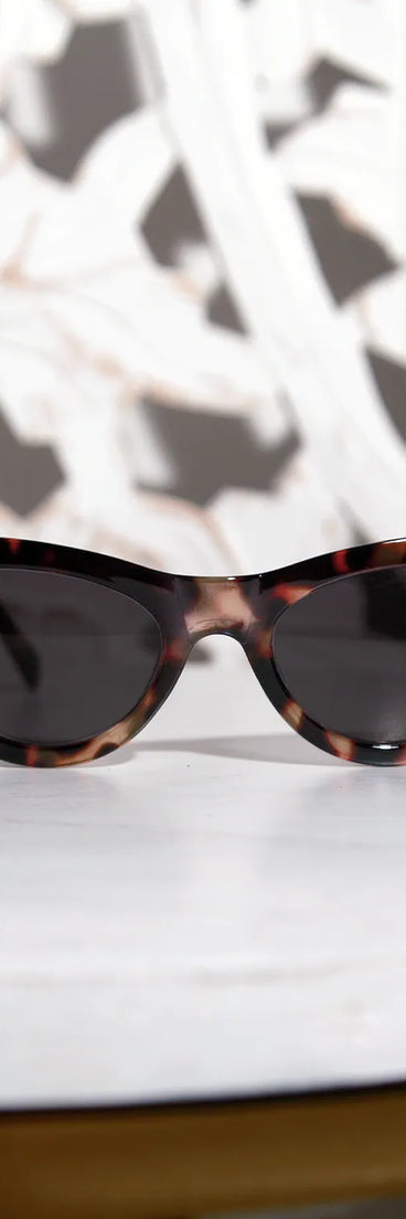 Jetsetter Cat Eye Sunglasses