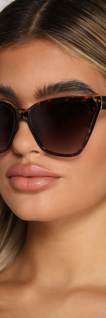 Diva Vibes Cat-Eye Sunglasses