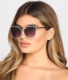 Sleek And Trendy Aviator Sunglasses