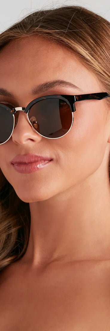 Classy Tort Wayfarer Sunglasses