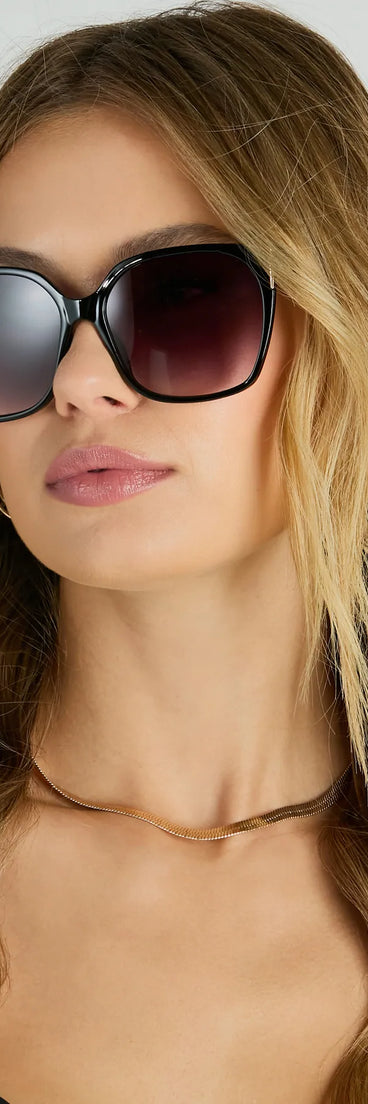 Chic Drama Oversized Square Sunglasses