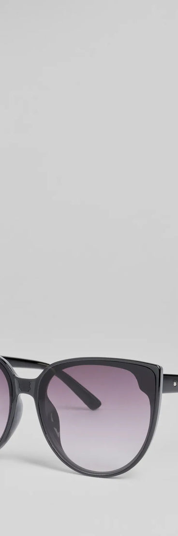 Get inspired with the Forever Fabulous Cat-Eye Sunglasses, a feed-worthy piece that’s part of Windsor's updated and curated women’s clothing edit packed with must-have fall outfit ideas.