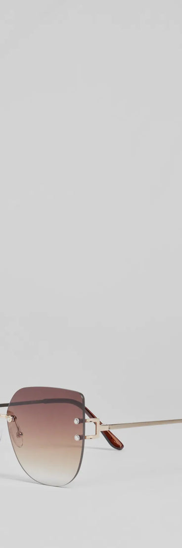 Fave Trend Oversized Cat-Eye Sunglasses