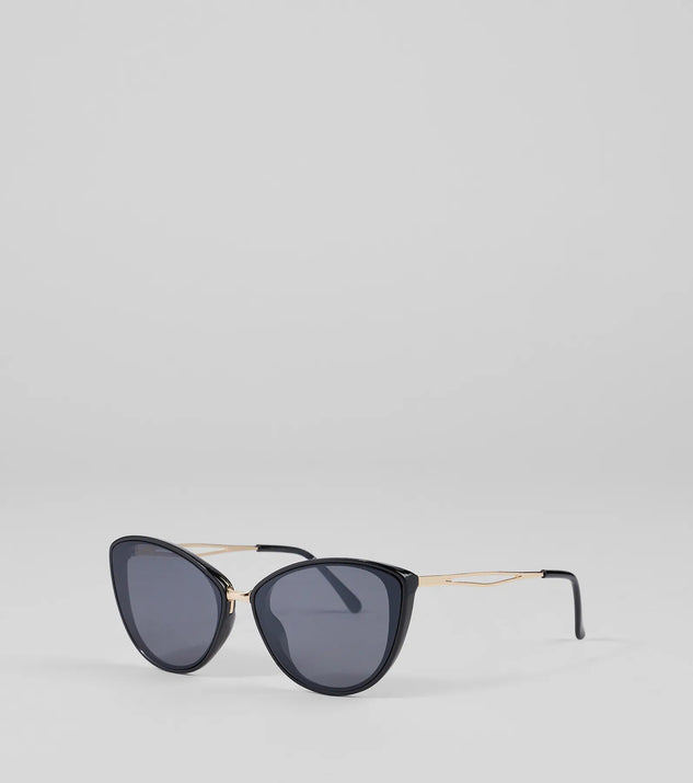 Oversized Designer look Black Sunglasses with Gold Accent B Oversized Designer look Black Sunglasses with Gold Accent B main image 4