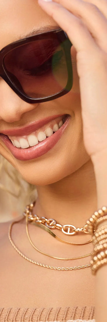 The Always On Point Square Frame Sunglasses in brown brings edge and energy to your vibe, ready to elevate any festival look or concert outfit.