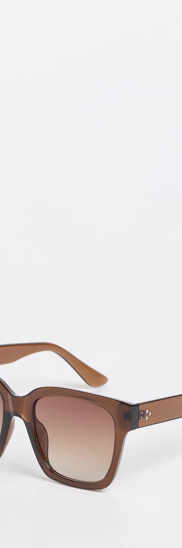 The Always On Point Square Frame Sunglasses in brown brings edge and energy to your vibe, ready to elevate any festival look or concert outfit.