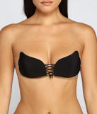 The Adhesive Push Up Bra in black brings sleek style to any graduation outfit, from cap and gown to after-party.