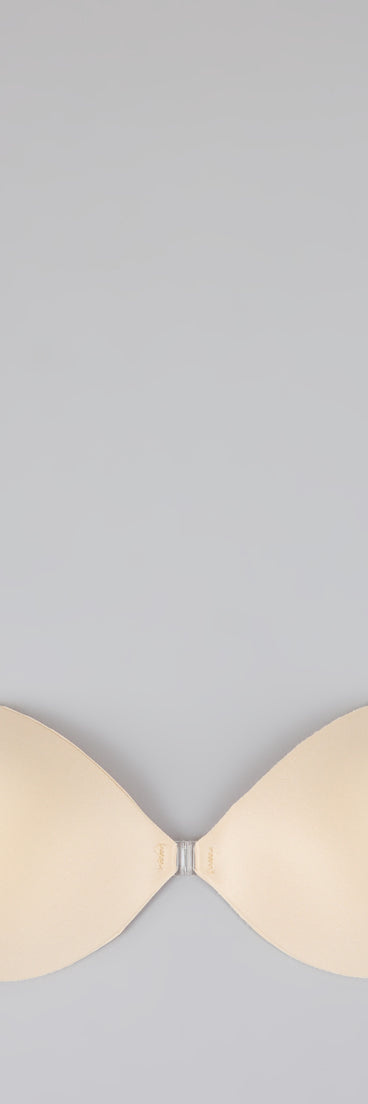 Get inspired with the Flawless Finish Adhesive Strapless Bra, a feed-worthy piece that’s part of Windsor's updated and curated women’s clothing edit packed with must-have fall outfit ideas.