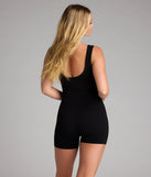 Designed for campus outfits, sleek workwear, and on-the-go moments, the Serve Looks Daily Ribbed Knit Romper is a trendy black bottom for women bringing effortless fall versatility.
