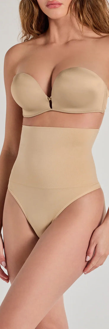 
Upgrade your style game for 2025 with the Smoothing High Waist Thong Shaper in nude, perfect for any fashion-forward wardrobe.