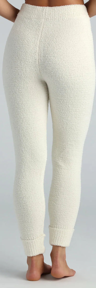 Fuzzy Feels Chenille High-Rise Jogger Pajamas