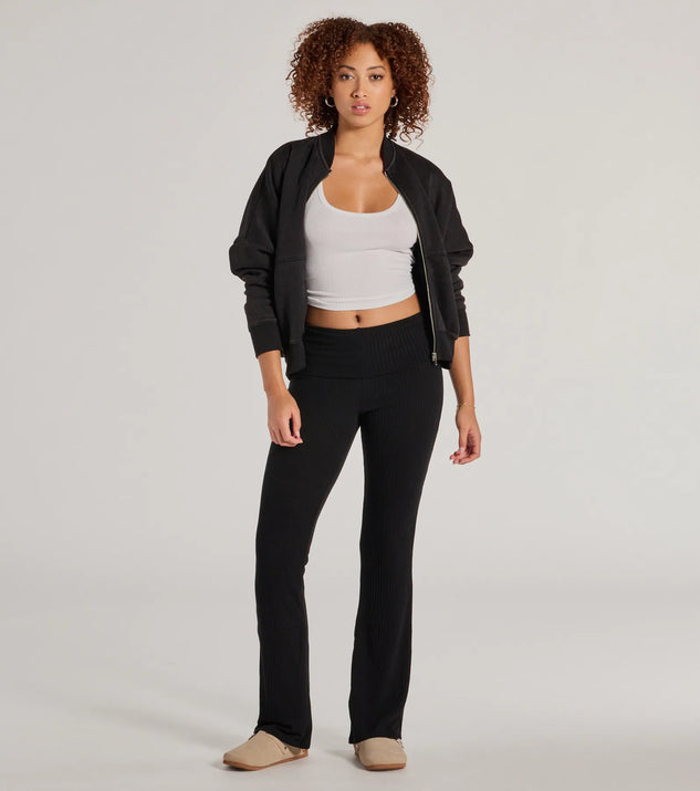 
Upgrade your style game for 2025 with the Casual Trend Knit Fold-Over Flare Pants in black, perfect for any fashion-forward wardrobe.