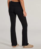 
Upgrade your style game for 2025 with the Casual Trend Knit Fold-Over Flare Pants in black, perfect for any fashion-forward wardrobe.