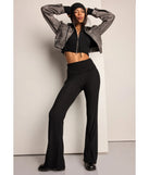 
Upgrade your style game for 2025 with the Casual Trend Knit Fold-Over Flare Pants in black, perfect for any fashion-forward wardrobe.