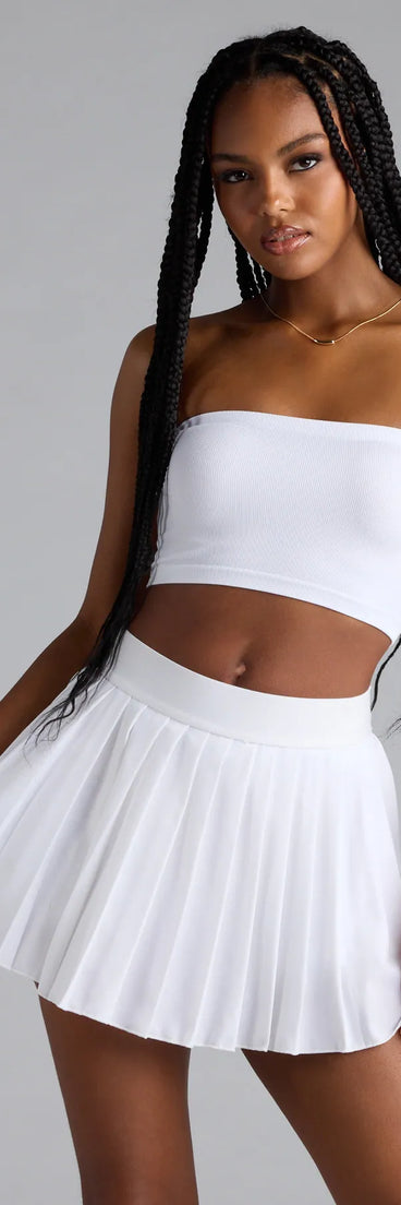 With its midriff cut and trend-forward fit, the Major Fave Ribbed Knit Bandeau Top is a white crop top made to pair with skirts, denim, or whatever vibe you're feeling this season.