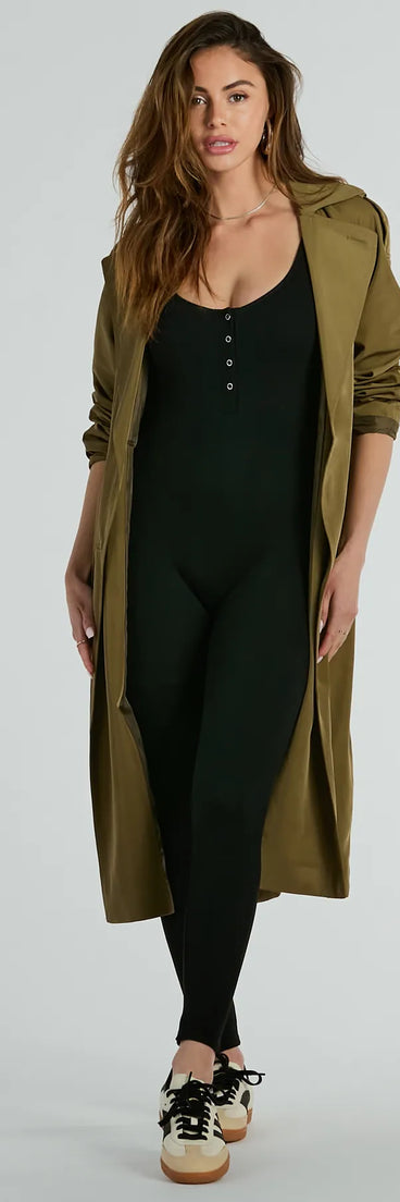 The Weekend Cozy Henley Button Skinny Leg Jumpsuit is an elevated one-piece that blends sleek sophistication with playful charm, perfect for nailing casual or formal outfits.
