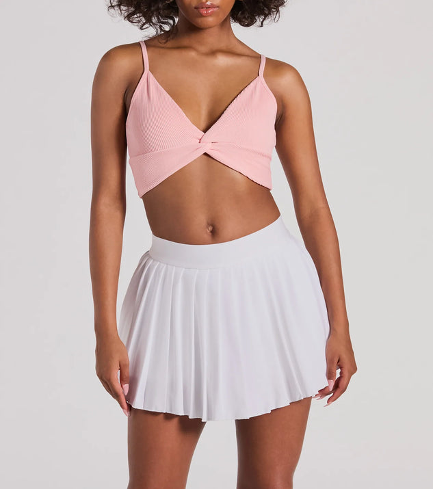
Upgrade your style game for 2025 with the Daily Cute Vibe Twist V-Neck Crop Top in pink, perfect for any fashion-forward wardrobe.