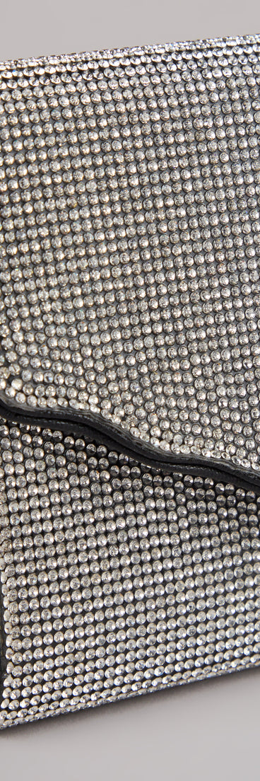 Get inspired with the Sparkly Endeavor Rhinestone Crossbody Wallet, a feed-worthy piece that’s part of Windsor's updated and curated women’s clothing edit packed with must-have fall outfit ideas.