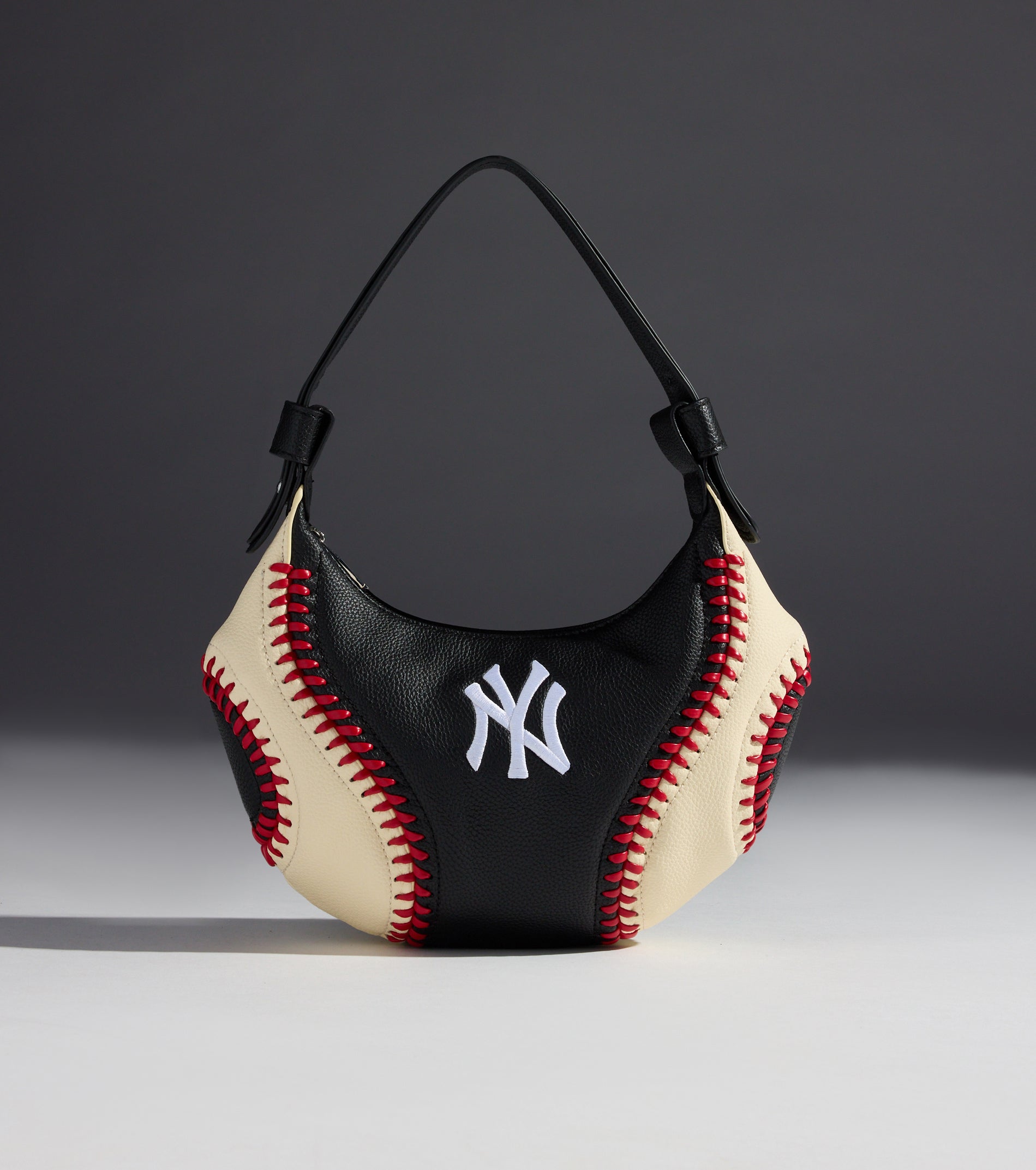 Street Style NY Yankees Baseball Shoulder Bag | Windsor