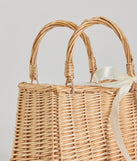 
Upgrade your style game for 2025 with the Kansas Girlie Wicker Bow Handbag in natural, perfect for any fashion-forward wardrobe.
