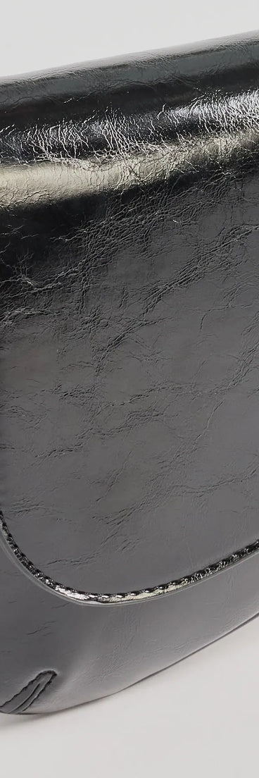 
Upgrade your style game for 2025 with the Luxe Impression Saddle Shoulder Bag in black, perfect for any fashion-forward wardrobe.