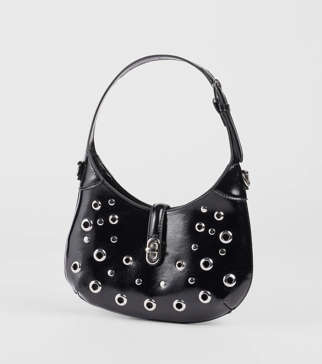 She Finds Ground Shoulder Bag