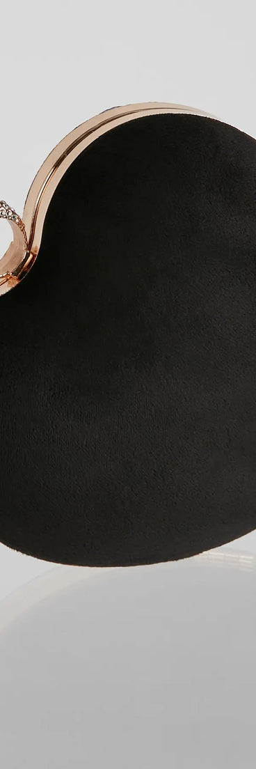 Queen Of Hearts Velvet Ring Clutch