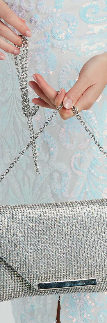 Luxe Shimmer Iridescent Rhinestone Envelope Clutch, a trendy addition to women's going-out outfits, is ideal for Christmas party outfits, chic NYE attire, or winter night-out looks that keep you on-trend!