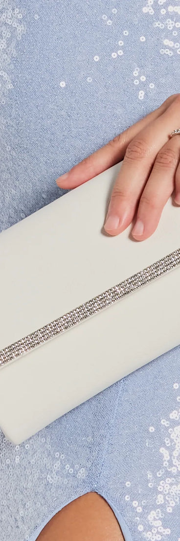 Homecoming jewelry and accessories like the Sparkle Scene Rhinestone Foldover Clutch provide the finishing touch to help you dazzle at HOCO 2025!