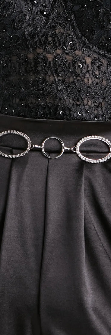 Trendsetting Moves Rhinestone Chain Belt