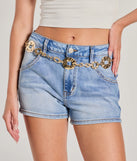 
Upgrade your style game for 2025 with the Hitting The Road Textured Chain Link Belt in gold, perfect for any fashion-forward wardrobe.