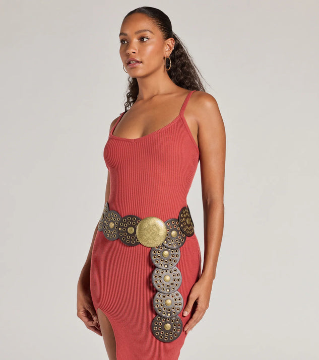 
Upgrade your style game for 2025 with the Southern Muse Chunky Medallion Concho Belt in brown, perfect for any fashion-forward wardrobe.