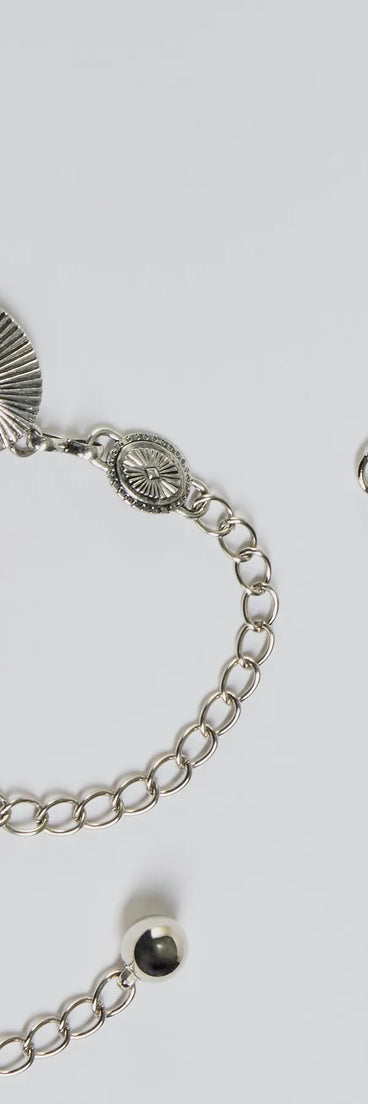 Get inspired with the Forever Boho Oval Disc Chain Belt, a feed-worthy silver piece that’s part of Windsor's updated and curated women’s clothing edit packed with must-have fall outfit ideas.