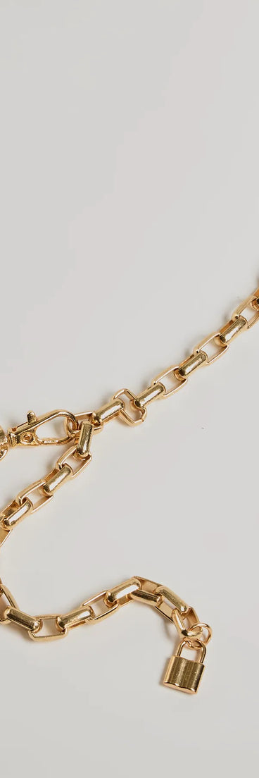 Stylishly Sleek Chain-Link Belt, a trendy gold addition to women's going-out outfits, is ideal for Christmas party outfits, chic NYE attire, or winter night-out looks that keep you on-trend!