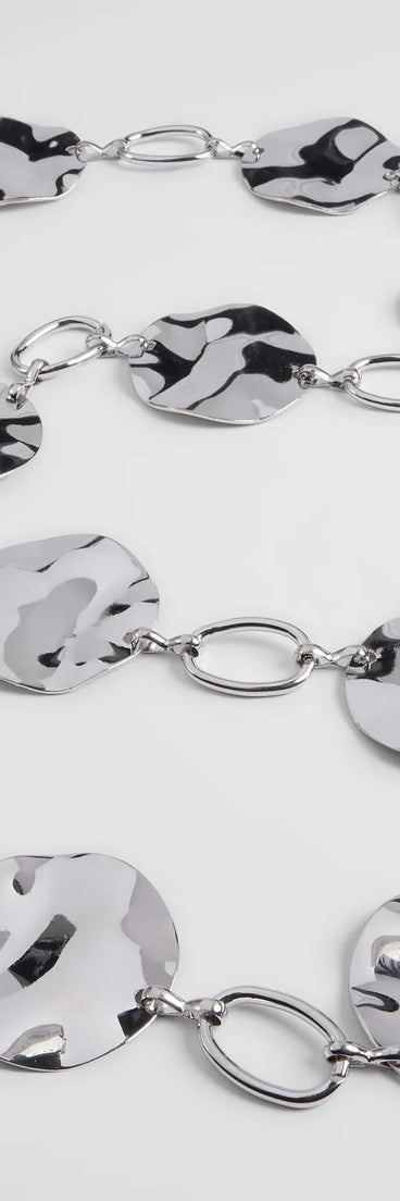 Get inspired with the Effortless Cool Statement Chain Belt, a feed-worthy silver piece that’s part of Windsor's updated and curated women’s clothing edit packed with must-have fall outfit ideas.