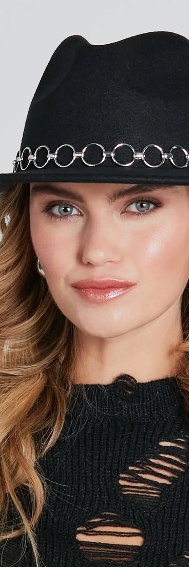 
Upgrade your style game for 2025 with the Chic 'Fit O-Ring Chain Panama Hat in black, perfect for any fashion-forward wardrobe.